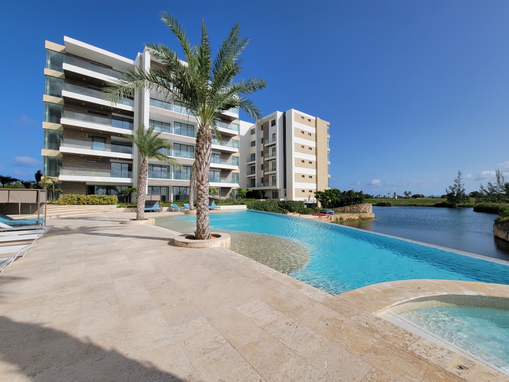 1, 2 and 3 bedroom apartments with spectacular views of the lake and/or the Caribbean Sea, Cap Cana, Punta Cana, Dominican Republic